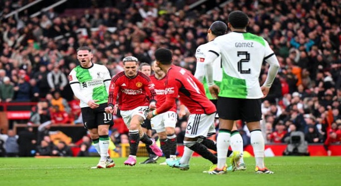 مانشستر يونايتد يهزم ليفربول 4-3 ويبلغ نصف نهائي كأس الاتحاد الإنجليزي