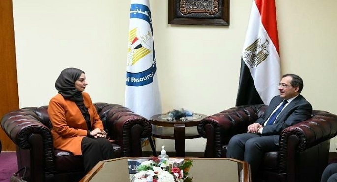 وزير البترول يبحث مع سفيرة البحرين بالقاهرة تعزيز التعاون في مجال الطاقة