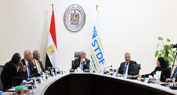 بالصور.. وزير التعليم العالي يرأس اجتماع مجلس إدارة هيئة تمويل العلوم والتكنولوجيا والابتكار