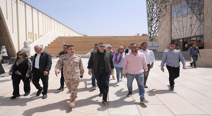 وزير السياحة والآثار يتابع الموقف العام لجاهزية تشغيل المتحف المصري الكبير
