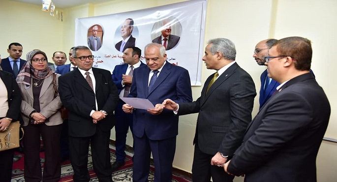 بالصور .. وزير العمل ومحافظ الجيزة يطلقان البث التجريبي للمنصة الإلكترونية للعمالة غير المنتظمة
