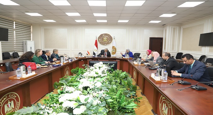 وزير العمل يلتقي وفدًا من مؤسسة التدريب الأوروبية لتفعيل سُبل التعاون في مجال “التدريب المهني”
