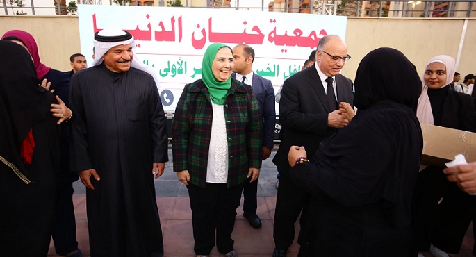 بالصور.. وزيرة التضامن تطلق قوافل الخير لدعم الأسر الأولى بالرعاية لجمعية حنان الدنيا من الأسمرات