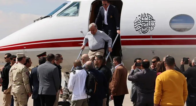 الأمين العام للأمم المتحدة يصل مطار العريش .. ويعقد مؤتمرًا صحفيًا أمام معبر رفح