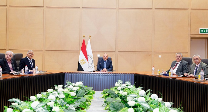 إجتماع اللجنة الدائمة العليا للسياسات بوزارة الموارد المائية والري