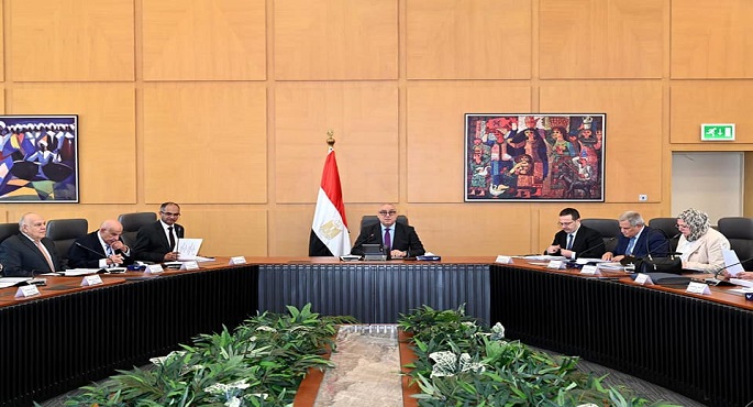 بالصور .. وزير الإسكان يشدد على ضرورة الالتزام بأعلى معايير الجودة في تنفيذ مشروعات المياه والصرف