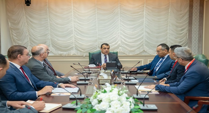 بالصور .. وزير الدولة للإنتاج الحربي يبحث مجالات التعاون المشترك مع شركة تاليس العالمية