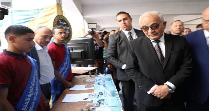 “التربية والتعليم”:الذكاء الاصطناعي سيكون مادة رئيسية بالثانوية العامة الجديدة