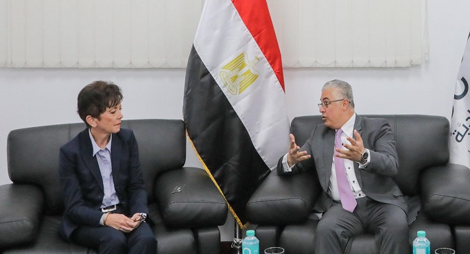 بالصور.. رئيس اقتصادية قناة السويس يناقش مع سفيرة سويسرا ووفد اليونيدو برنامج المناطق الصناعية الصديقة للبيئة