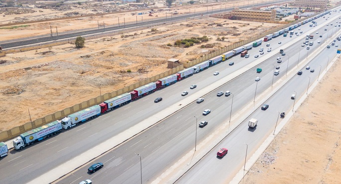بالصور.. “تحيا مصر” يطلق 94 شاحنة تزن 1504 أطنان لدعم الفلسطينيين في غزة قبل حلول عيد الفطر