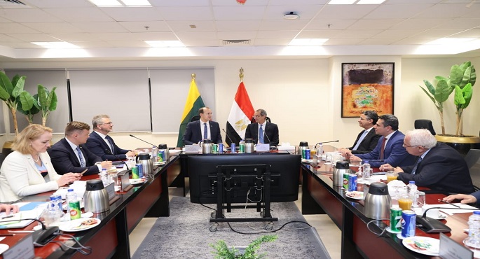 بالصور.. وزير الاتصالات يبحث مع نظيره الليتوانى تعزيز التعاون بين البلدين فى عدة مجالات
