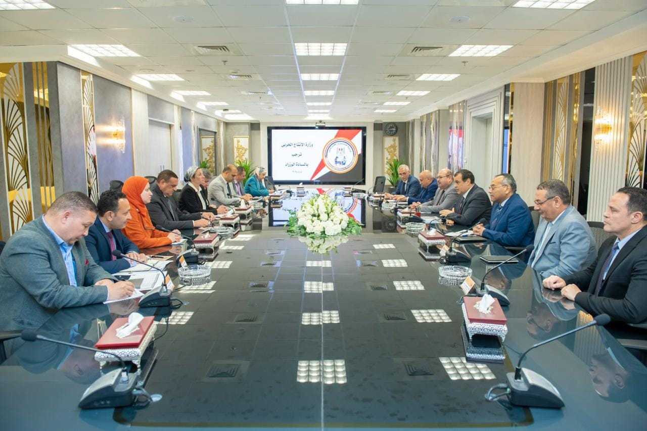 بالصور.. وزراء الإنتاج الحربي والبيئة والتنمية المحلية يبحثون الموقف التنفيذي لمشروعات البنية الأساسية لمنظومة إدارة المخلفات الصلبة