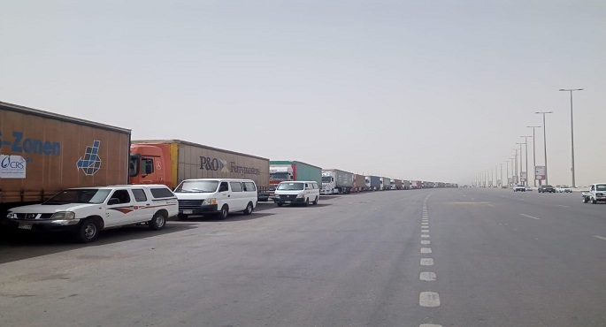 بالصور.. تنفيذا لتوجيهات الرئيس السيسي.. التموين تطلق أكبر قافلة من المساعدات لأهالي قطاع غزة منذ بداية الأحداث