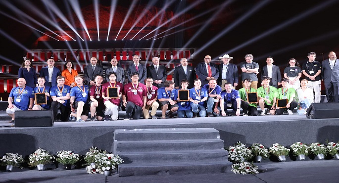 بالصور.. عمرو طلعت يشهد ختام فعاليات البطولة الدولية للبرمجيات بمحافظة الأقصر
