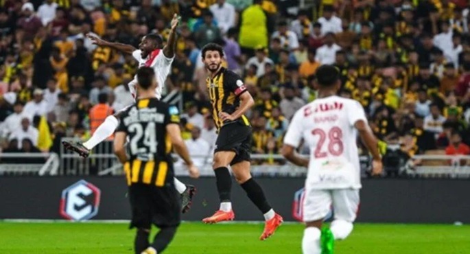 الاتحاد يصطدم بـ الوحدة في مواجهة قوية بنصف نهائي كأس السوبر السعوي