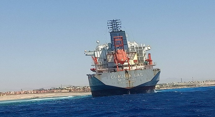 وزارة البيئة تعلن تعويم سفينة الغاز الجانحة بخليج العقبة