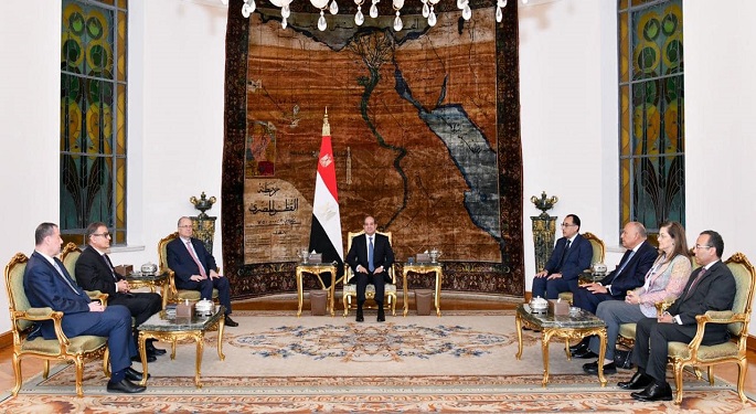 السيسي ورئيس وزراء فلسطين يبحثان جهود وقف إطلاق النار في غزة ويشدّدان على الرفض التام لتهجير الفلسطينيين