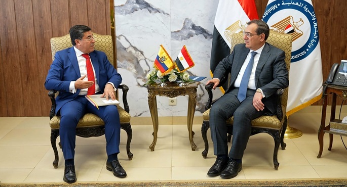 وزير البترول: القطاع على أتم استعداد للتعاون مع الإكوادور في مجال البحث والاستكشاف والإنتاج