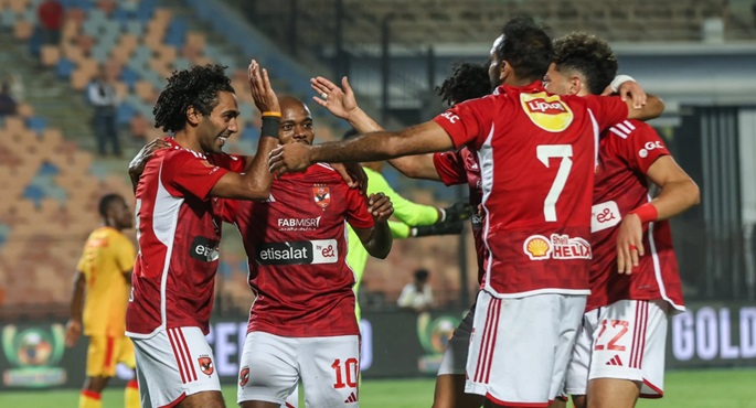 الأهلي يسعى لمصالحة جماهيره أمام سيراميكا كليوباترا في كأس السوبر