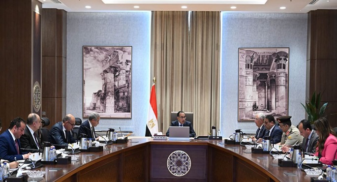 بالصور.. رئيس الوزراء يتابع جهود زيادة الاحتياطي الاستراتيجي من السلع الأساسية