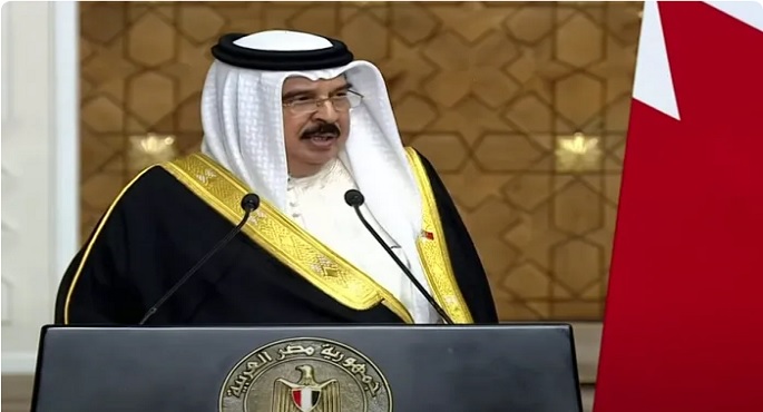 ملك البحرين: مصر مهد الأمن والأمان وموطن الخير والاستقرار وستظل السند والعون للجميع