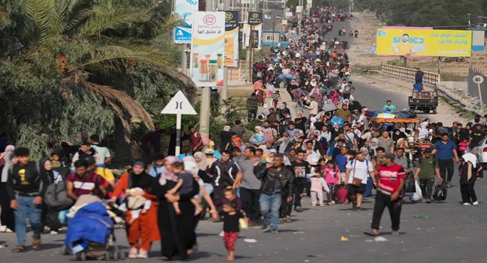 إصابات جراء اطلاق الاحتلال النار صوب النازحين عند شارع الرشيد غرب غزة