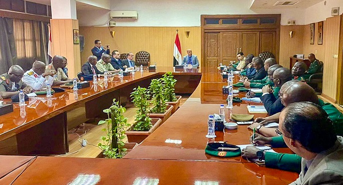 بالصور ..وزير الري: زيارة مدير كلية الدفاع الوطني بتنزانيا لوزارة الري في إطار التعاون الوثيق بين البلدين