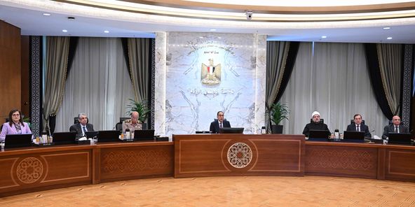 بالصور .. رئيس الوزراء يوجه بتقديم الدعم لدفع العمل بمشروعات القطاع الخاص
