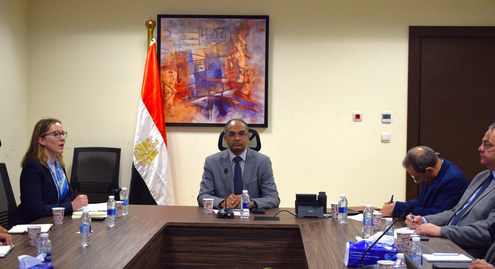 بالصور.. وزير الإسكان يتابع مع بنك الاستثمار الأوروبي تنفيذ المشروعات المشتركة