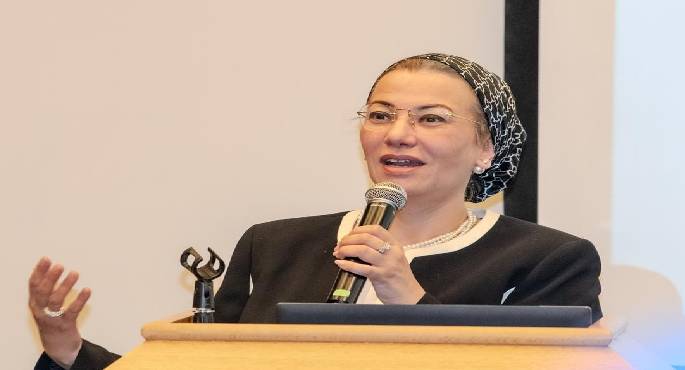 وزيرة البيئة تناقش “التغيرات المناخية في مصر.. التداعيات وسياسة المواجهة”