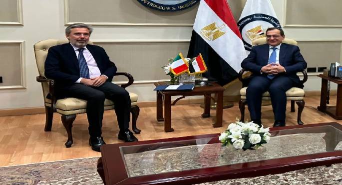 الملا يبحث مع السفير الإيطالي ووفد شركة تكنيمونت تعزيز التعاون فى مجال وقود الطائرات المستدام