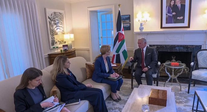 العاهل الأردني يطالب بمضاعفة المساعدات الإنسانية إلى غزة وإيصالها دون معيقات أو تأخير
