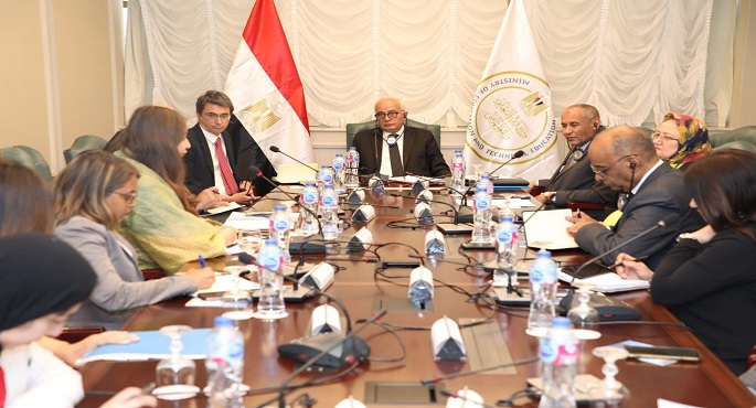 بالصور.. وزير التعليم يبحث مع وفد البنك الدولي أوجه التعاون فى الملفات المشتركة لتطوير منظومة التعليم قبل الجامعي