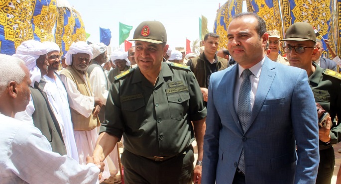 بالصور.. في لقاء مع قائد المنطقة الجنوبية العسكرية.. شيوخ وعواقل حلايب وشلاتين يشيدون بجهود أجهزة الدولة لتوفير حياة كريمة