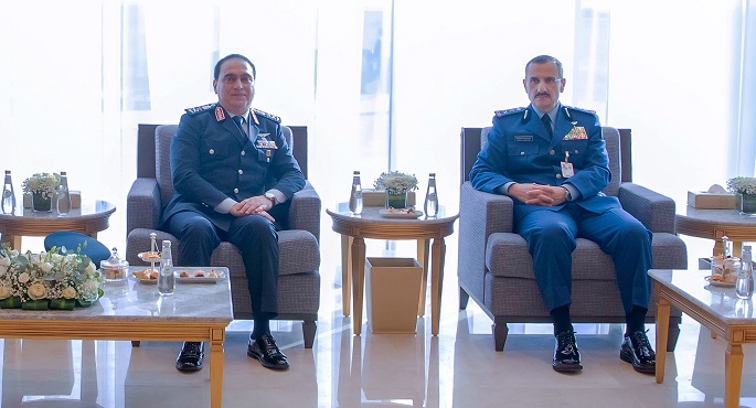 بالصور.. قائد القوات الجوية ونظيره السعودي يبحثان سبل دعم التعاون المشترك ومستجدات المنطقة