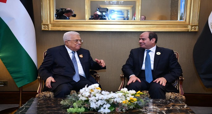 الرئيس السيسي يؤكد للرئيس عباس موقف مصر الثابت نحو ضرورة إيجاد حل عادل وشامل للقضية الفلسطينية