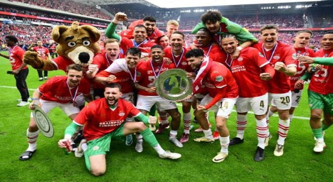 آيندهوفن يستعيد لقب الدوري الهولندي بعد غياب 5 مواسم