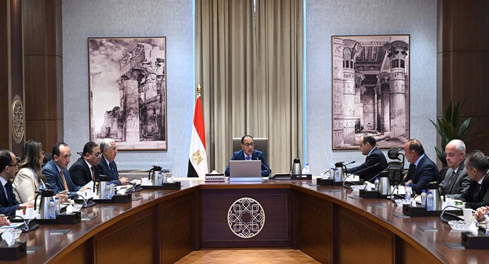 بالصور .. رئيس الوزراء يلتقي أعضاء المجلس التصديري وغرف الصناعات الغذائية
