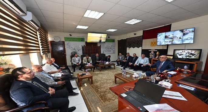وزير الإسكان يعقد اجتماعا لمناقشة مقترحات تطوير المناطق الصناعية بالمدن الجديدة