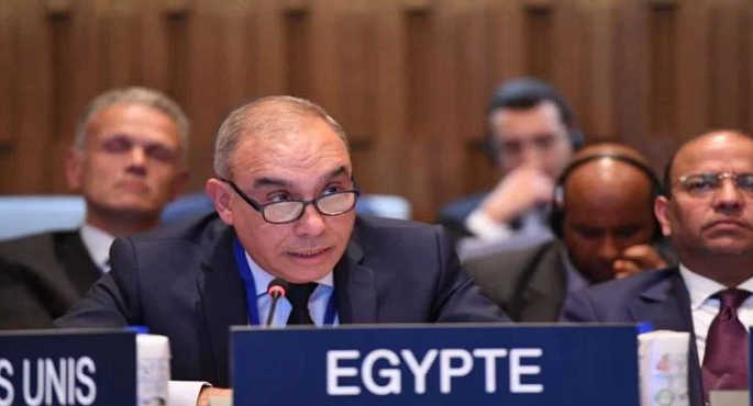 سفير مصر بفرنسا يهنئ أسقف باريس بمناسبة عيد القيامة المجيد