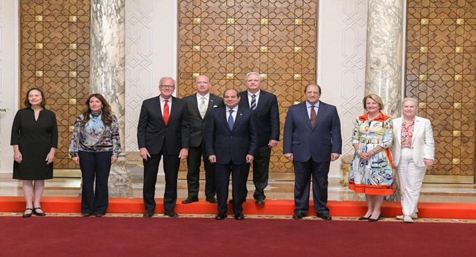 الرئيس السيسي يؤكد لوفد الكونجرس الأمريكي ضرورة احتواء الموقف في رفح ووقف الحرب