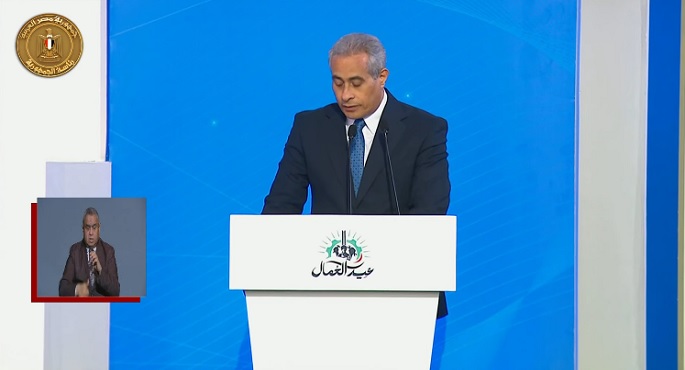 وزير العمل: عمال مصر يجددون العهد للرئيس السيسي بمواصلة استكمال بناء الجمهورية الجديدة