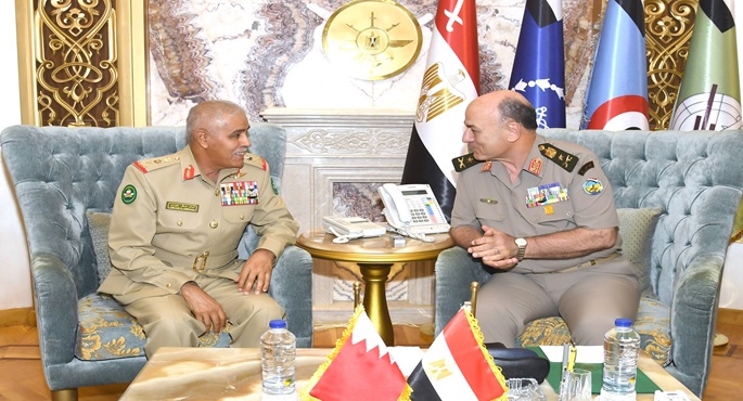 بالصور.. رئيس أركان حرب القوات المسلحة يبحث مع رئيس الأركان بقوة دفاع البحرين تعزيز التعاون العسكري