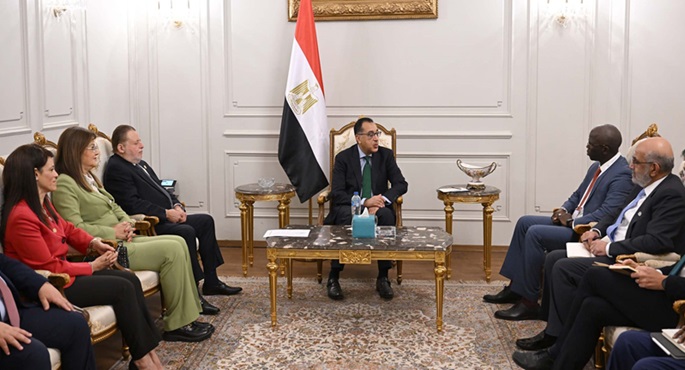بالصور.. رئيس الوزراء يستعرض ملفات التعاون المشتركة مع نائب رئيس مجموعة البنك الدولي لمنطقة الشرق الأوسط وشمال أفريقيا