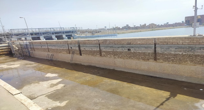 بالصور .. وزير الري يتابع عملية “تحديث أنظمة تشغيل بوابات هويس ومفيض سد دمياط”