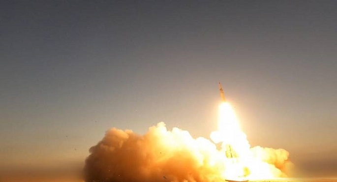 القيادة المركزية الأمريكية: الحوثيون أطلقوا 5 صواريخ فوق البحر الأحمر