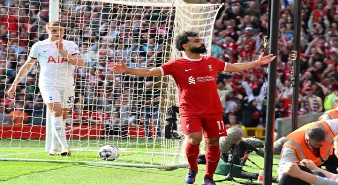 صلاح يقود ليفربول للفوز على توتنهام برباعية بالدوري الإنجليزي