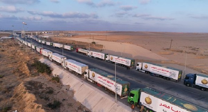 بالصور.. وصول القافلة الإغاثية الخامسة من صندوق تحيا مصر إلى الجانب الفلسطيني