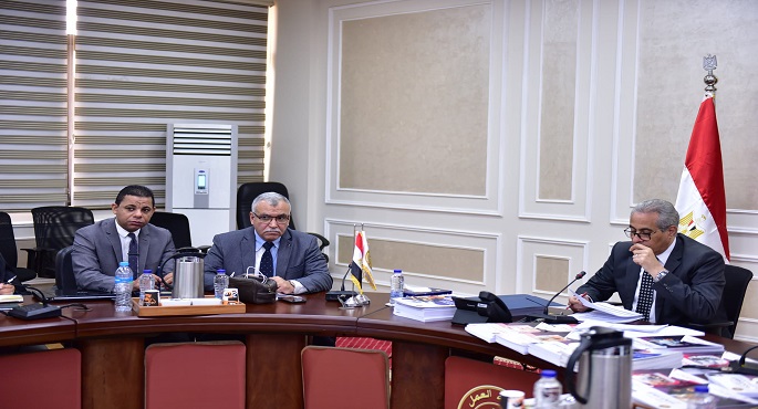 وزير العمل يتابع أخر مستجدات مشروع ” مهني 2030″