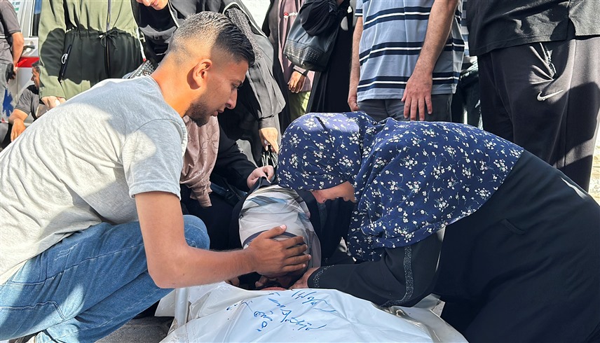 خمسة شهداء بقصف إسرائيلي على غزة ومداهمات في الضفة